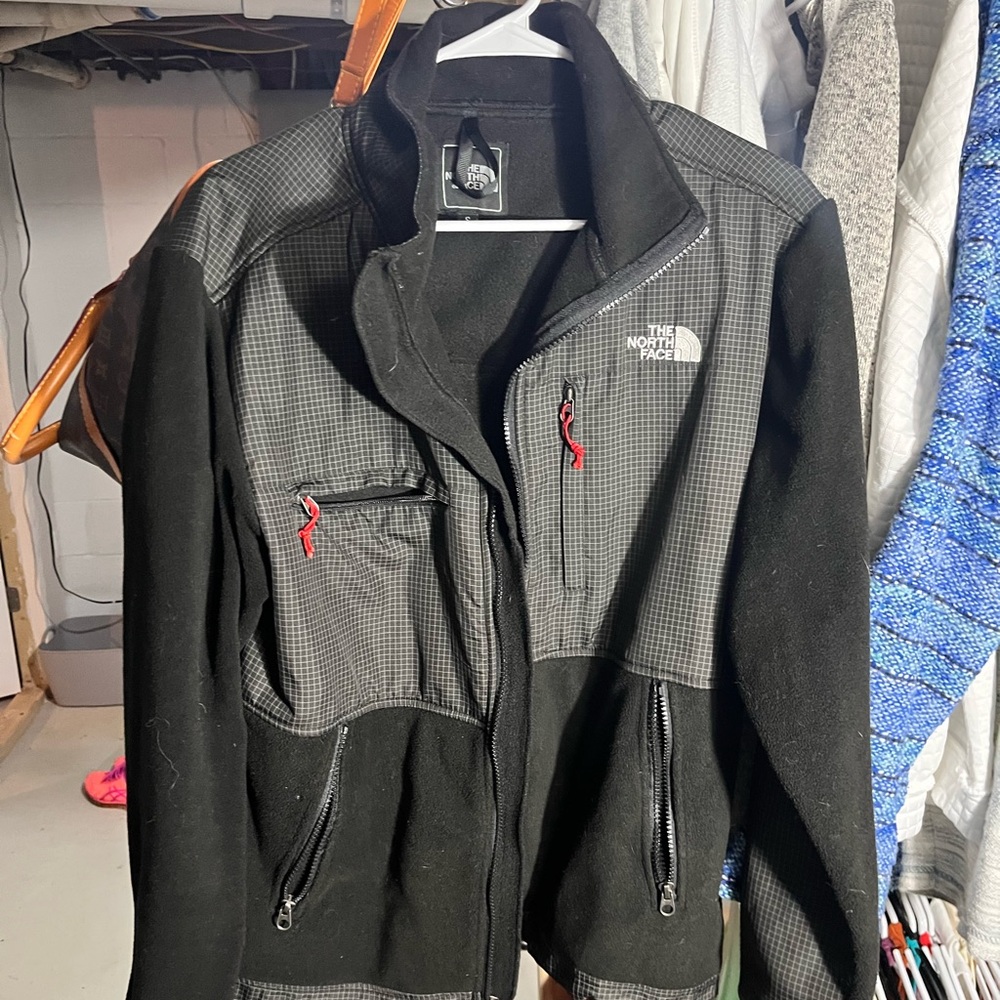 The North Face Men's Black and Gray Performance Jacket